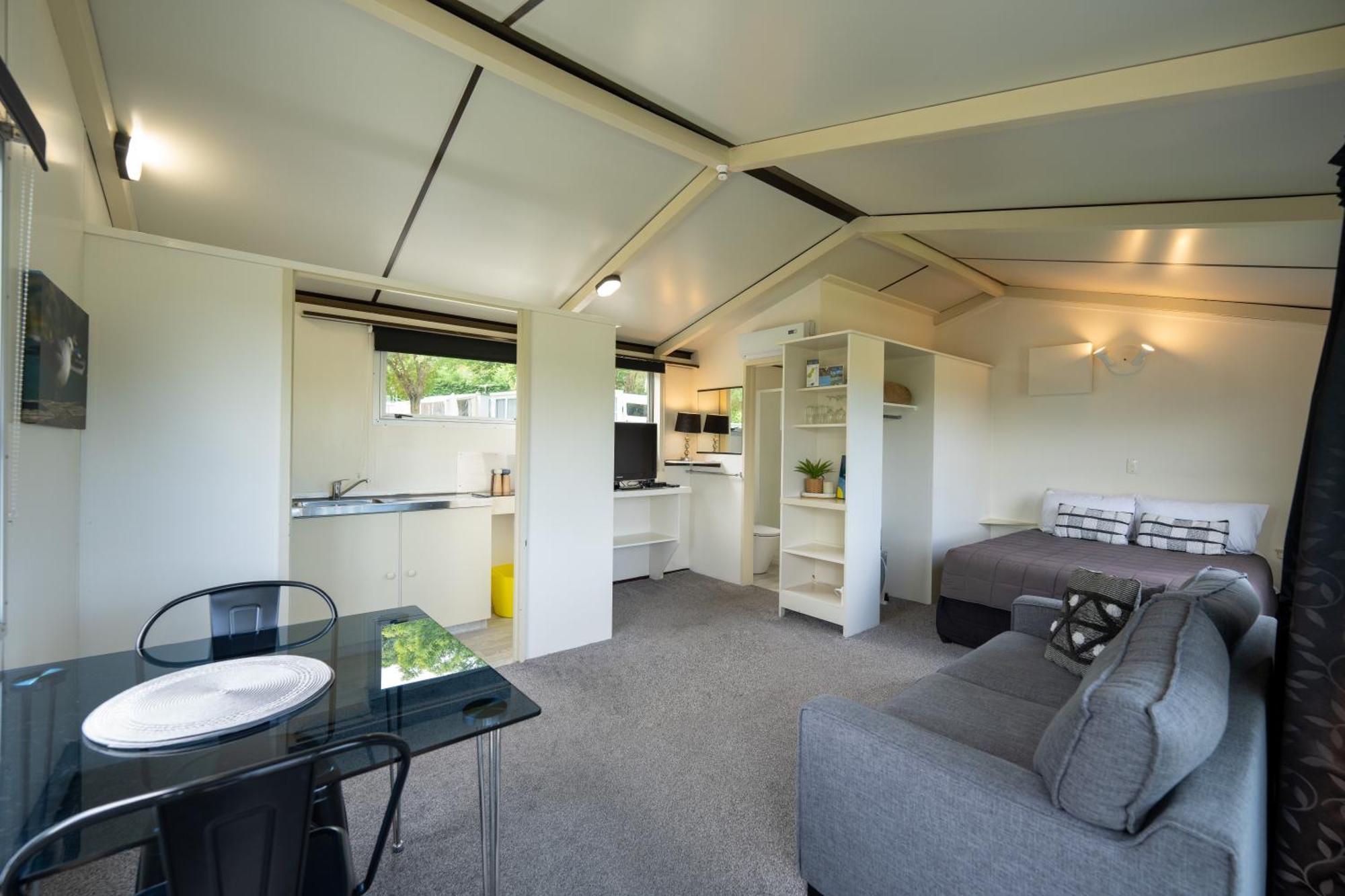 Akaroa Top 10 Holiday Park Kültér fotó